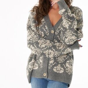 En Créme V-Neck Button Down Sweater Cardigan Success